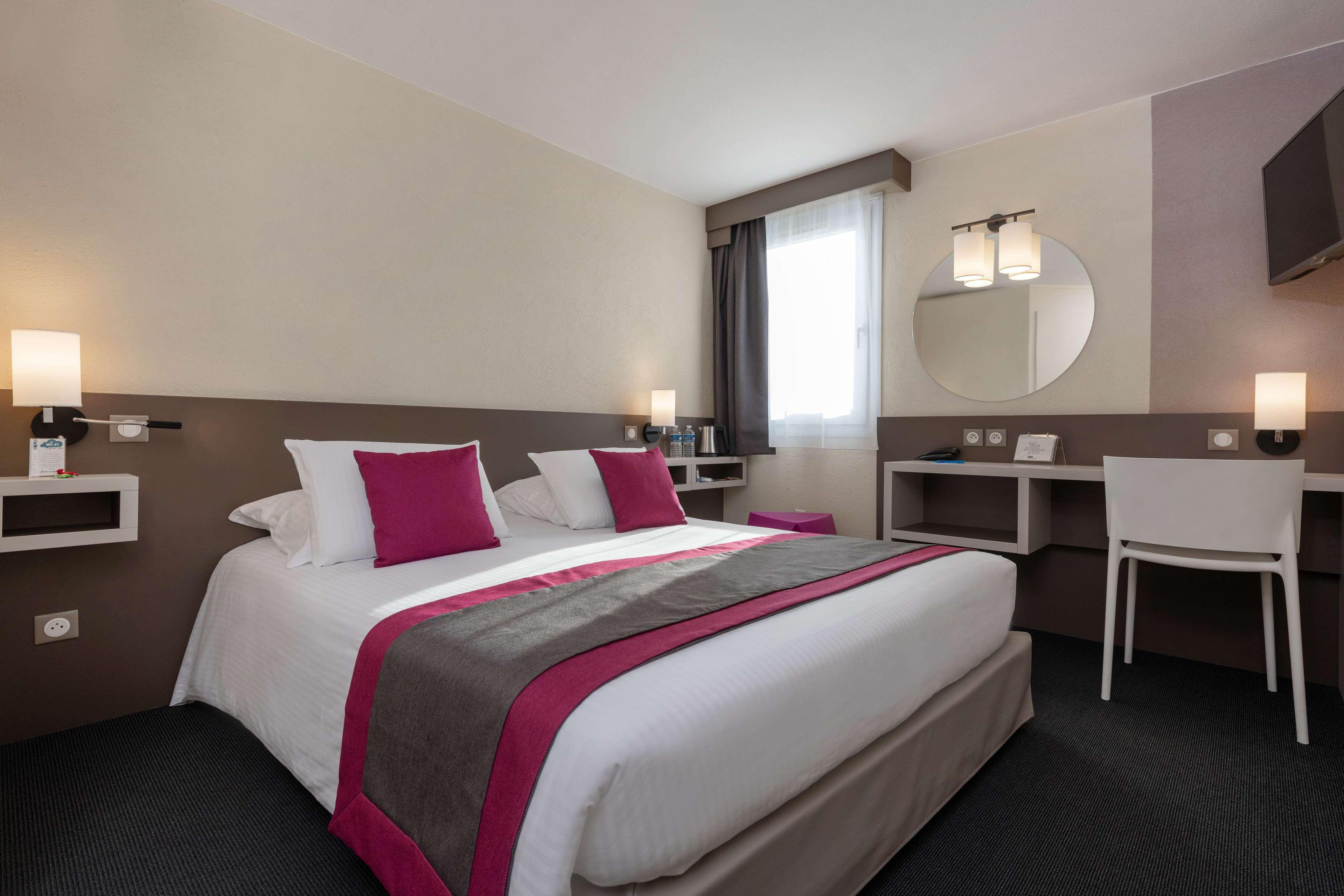 Kyriad Hotel Lyon Givors Exterior photo