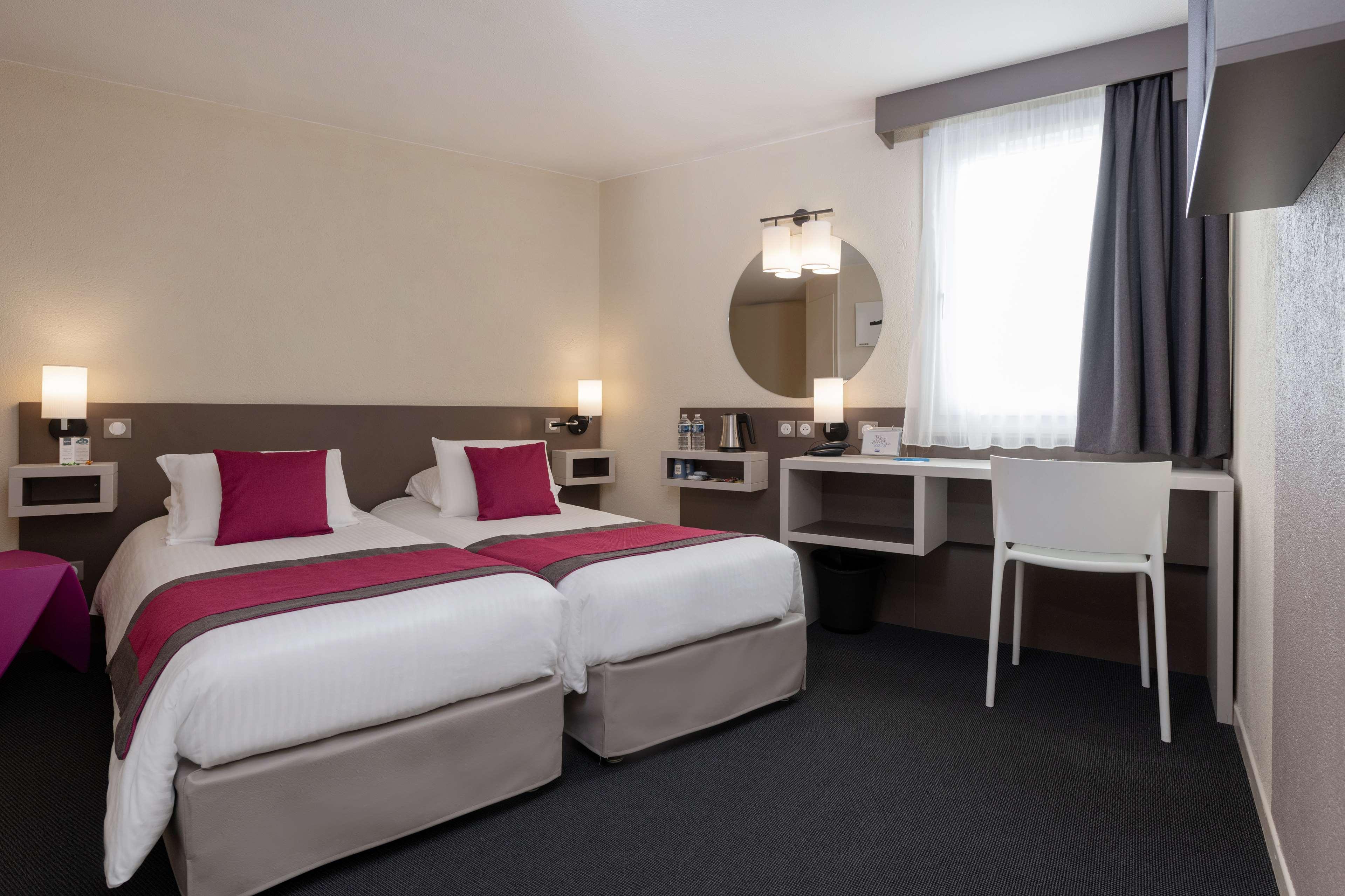 Kyriad Hotel Lyon Givors Exterior photo