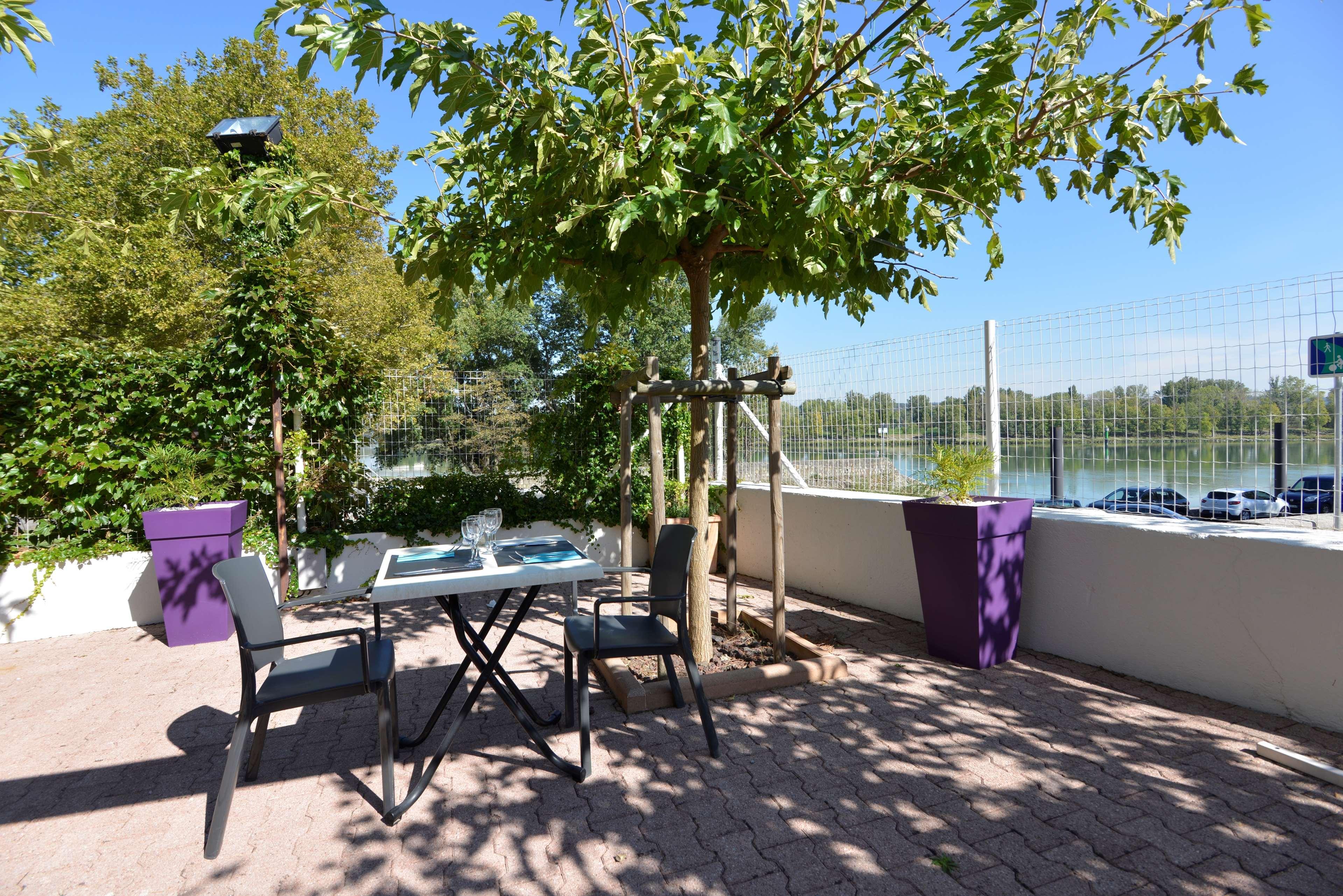 Kyriad Hotel Lyon Givors Exterior photo