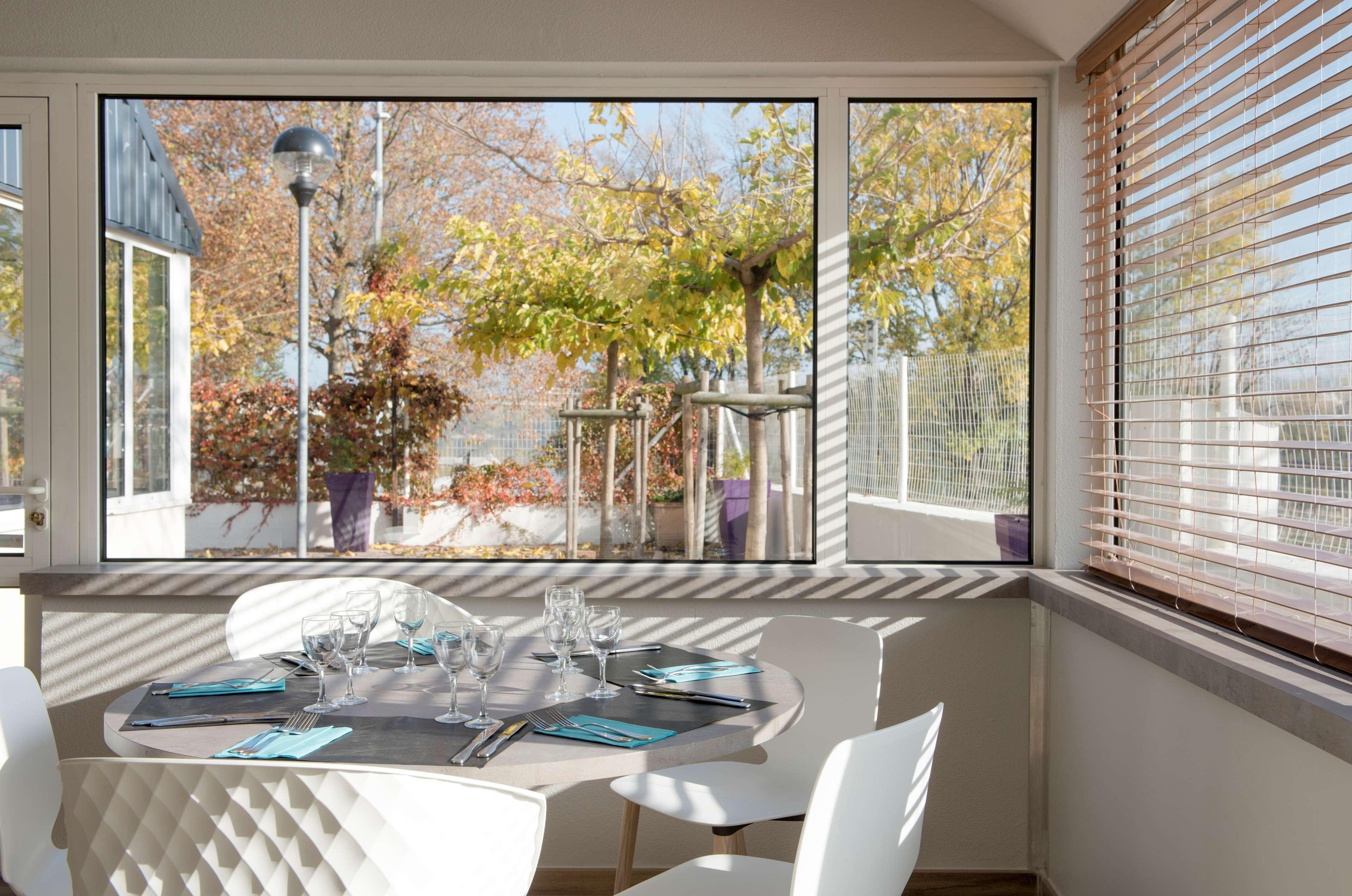 Kyriad Hotel Lyon Givors Exterior photo